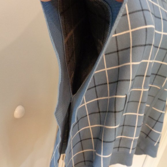 Tahari Poncho Blue Plaid Hooded NWT One Size - Picture 8 of 10